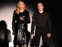 20-летний сын Мадонны от Гая Ричи стал моделью