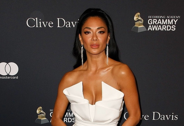 Генеральная репетиция: Николь Шерзингер в образе невесты