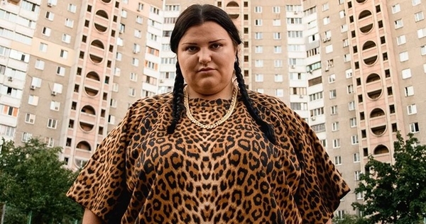 Alyona Alyona прокомментировала участие в дрифте на Софийской площади