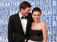 Кунис и Кутчер записали шуточное видео об их скандальном методе воспитания