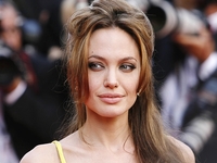 Анджелина Джоли поделилась безупречным образом для ранней осени