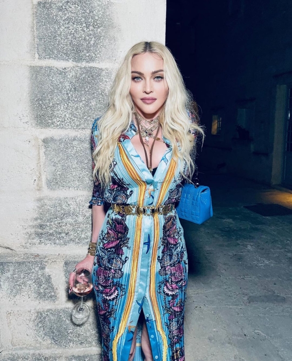 Мадонна показала, как отметила 63-летие с молодым бойфрендом и шестью детьми