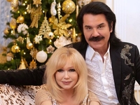 Павел Зибров показал редкое фото с красавицей-женой