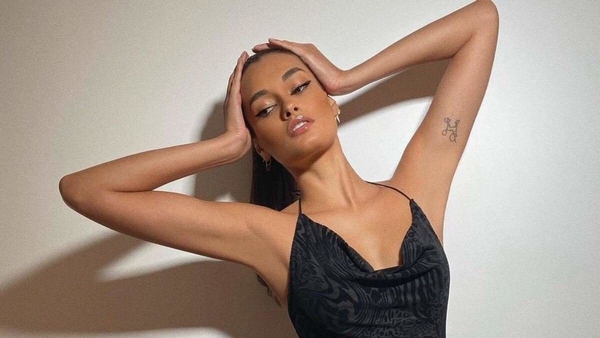 Жизель Оливейра в самом удивительном шифоновом корсете