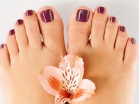 Почему нужно делать педикюр в сезон закрытой обуви: 3 главные причины