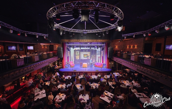 Что посмотреть в сентябре: комедийные спектакли о любви, сексе и дружбе