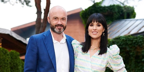 Маша Ефросинина показала нежное фото с мужем в честь их годовщины