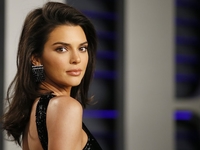 Как одеться на свидание: модный пример от Кендалл Дженнер