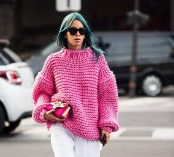 10 ярких свитеров, которые сделают вашу осень уютной
