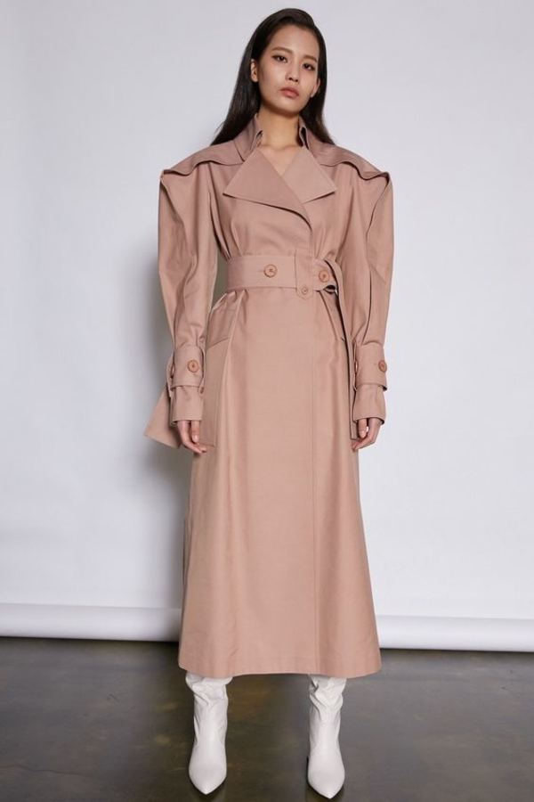 Модные тренчи и плащи на осень 2021