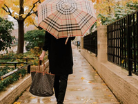 Сезон дождей: самые модные зонты на осень 2021