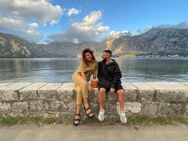 MONATIK отправился в романтическое путешествие с женой: фото и видео