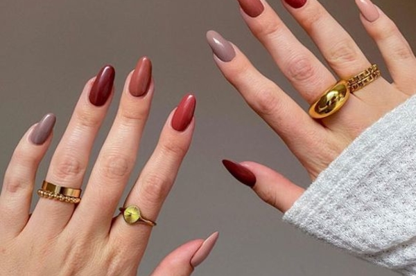 Модный градиентный маникюр на осень 2021 / Pinterest