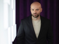 Слава Демин признался, что его звали в «Холостячку 2»