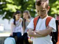 Почему моего ребенка травят? 10 самых распространенных причин буллинга