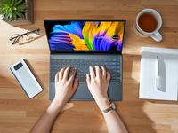 Лучший выбор для работы и просмотра фильмов – это OLED