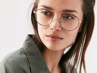 Выбираем очки для зрения: какие оправы в моде