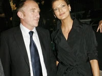 Линда Евангелиста показала внебрачного сына от мужа Сальмы Хайек