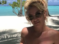 Бритни Спирс полностью обнажилась после суда об опеке: фото