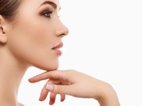 Для подтягивающего эффекта: как делать массаж лица самому