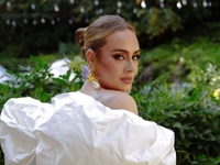 Спустя 6 лет: Адель возвращается на сцену