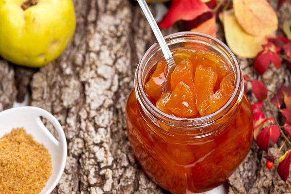 Варенье из айвы с грецкими орехами