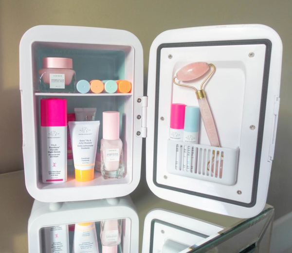 Что такое бьюти-холодильники для косметики и нужны ли они вообще