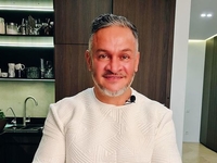 Как брат и сестра: Эктор Хименес-Браво показал свою маму