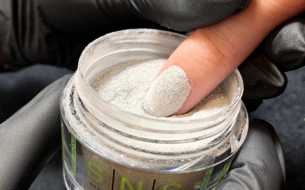 Порошковый маникюр