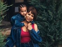 Гайтана показала лицо подросшей дочери: фото