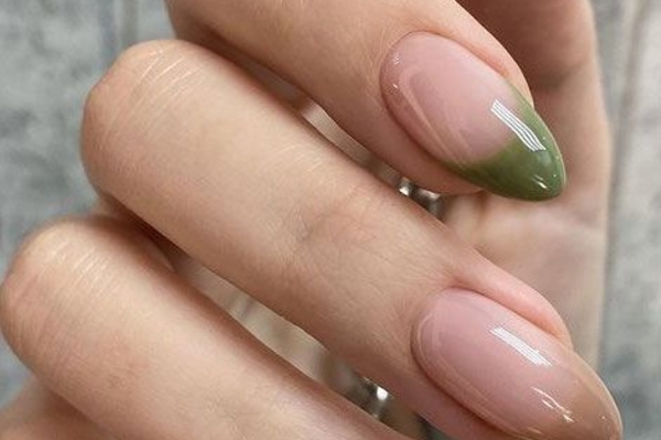 Модный цветной френч 2021 / Pinterest