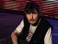 Участник группы MOZGI сломал ногу во время концерта: фото