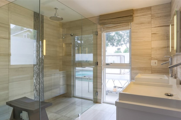 Дом Билли Айлиш  / Realtor.com