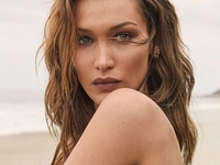 Какие джинсы все будут носить в 2022: показывает Белла Хадид