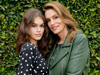 «Мамина копия»: Кайя Гербер обнажилась для обложки журнала