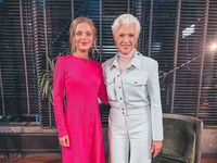 Мама Илона Маска посетила Украину