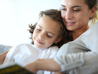 Гиперопека: чем опасна и как перестать чрезмерно опекать ребенка