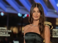 Камила Морроне надела на свидание с Леонардо Ди Каприо самое соблазнительное платье года