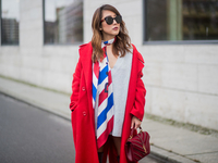 Чем заменить шарф в образе: 3 стильных решения