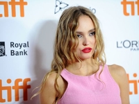 22-летняя дочь Джонни Деппа закрутила второй за три месяца роман