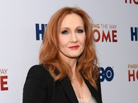 Джоан Роулинг пожаловалась на преследование, угрозы и буллинг в Сети