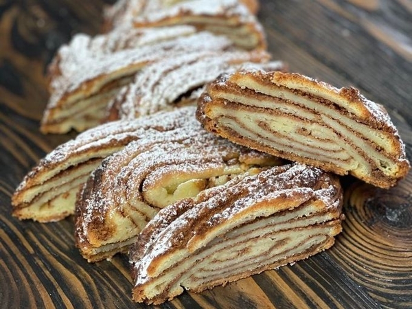 Творожная плетенка с орехами⁣ по рецепту Лизы Глинской