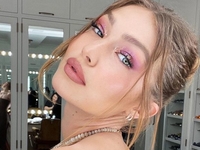 После расставания с бойфрендом Джиджи Хадид кардинально сменила прическу