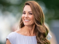 Всего одна вещь для сногсшибательного образа: Кейт Миддлтон на рождественской службе