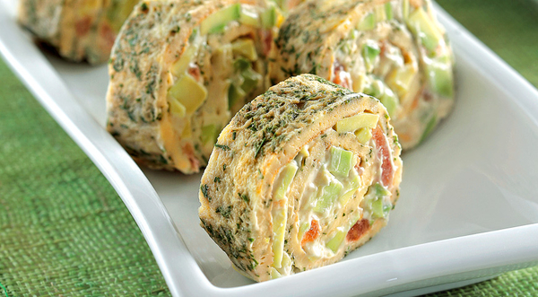 Рецепт дня: роллы из омлета с овощами
