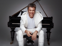 «Кажется, мы знаем друг друга всю жизнь, а женаты всего 5 лет»: пианист Евгения Хмара забыл о юбилее свадьбы